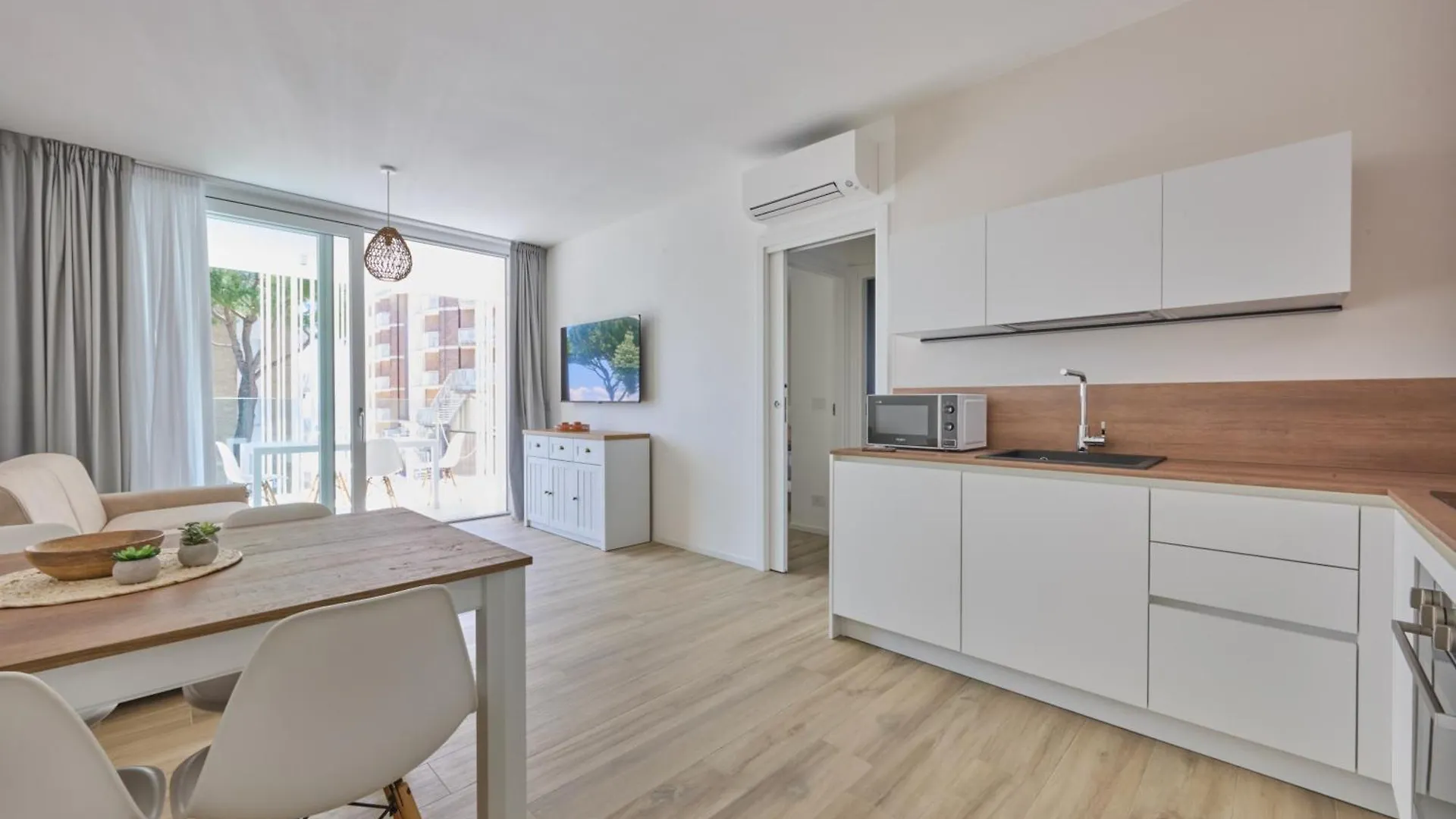 East Side Apartments Lido di Jesolo