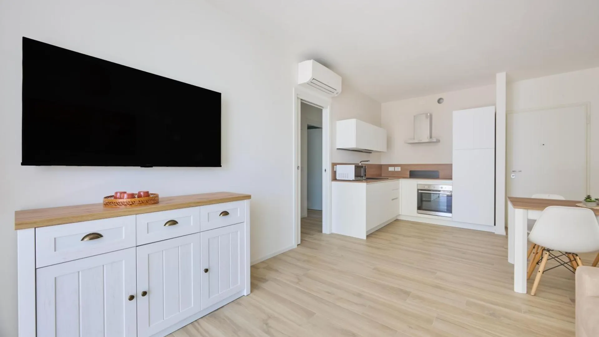 East Side Apartments Lido di Jesolo